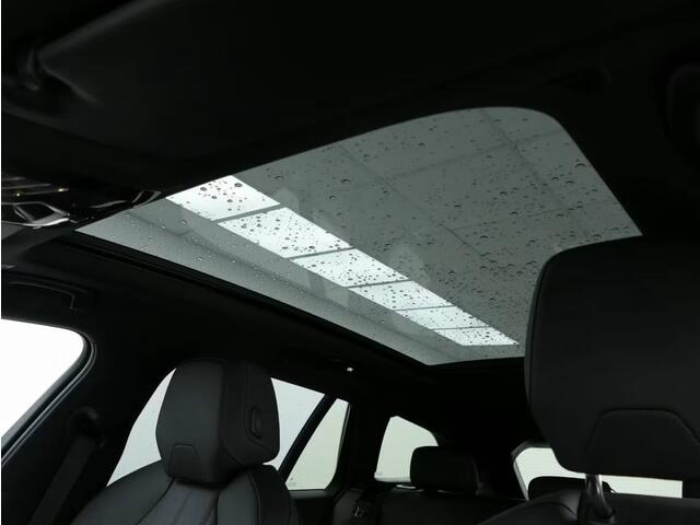 BMW 5-SERIE Touring 520iA M-SPORT ** ADAPT. LED, LEDER, PANORAMA, TREKH, H&K SOUND, DR. ASS+ ** 1e EIG - UNFALLFREI ** ** INFORMEER OOK NAAR ONZE AANTREKKELIJKE FINANCIAL-LEASE TARIEVEN **