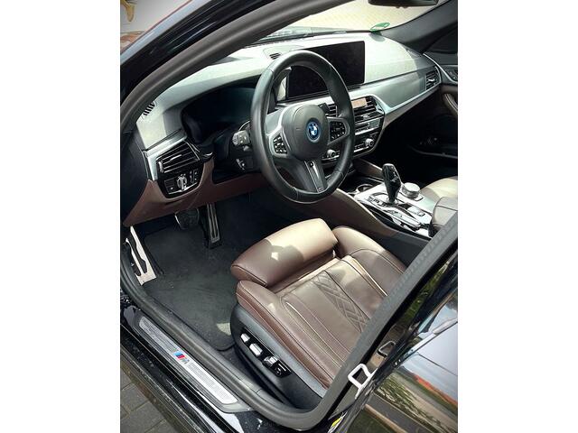 BMW 5-SERIE 530e M-Sport NAP | Trekhaak | HUD | Virtual cockpit