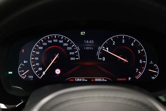 BMW 5-SERIE Touring 530i xDrive M-Sport High Executive | PANORAMADAK | COMFORT ACCES / PARKING- PACK | HEAD UP | SOFTCLOSE | 360 CAMERA | TREKHAAK