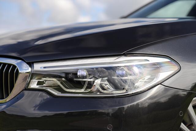 BMW 5-SERIE Touring 530i 252 PK High Executive ? Leder ? Pano ? Keyless