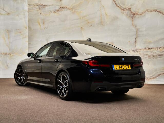 BMW 5-SERIE Limousine 520i M Sport, NL-auto, 19", HiFi, LED-kopl., camera, privacy
