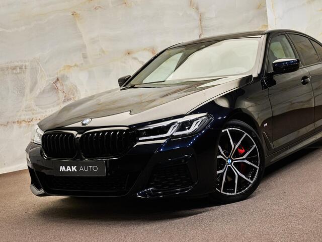 BMW 5-SERIE Limousine 520i M Sport, NL-auto, 19", HiFi, LED-kopl., camera, privacy