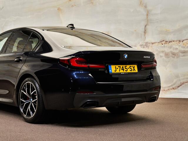 BMW 5-SERIE Limousine 520i M Sport, NL-auto, 19", HiFi, LED-kopl., camera, privacy