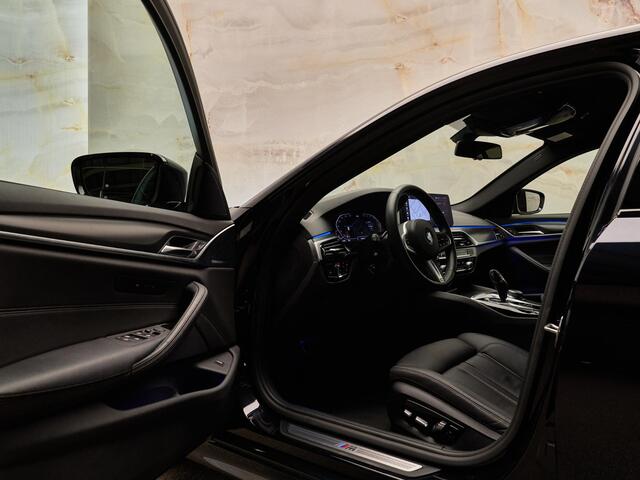 BMW 5-SERIE Limousine 520i M Sport, NL-auto, 19", HiFi, LED-kopl., camera, privacy