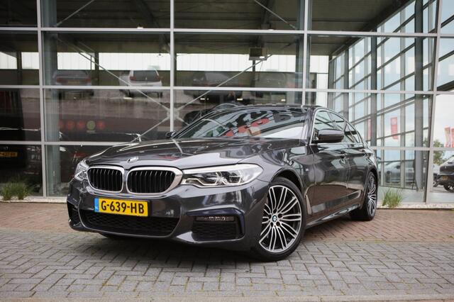 BMW 5-SERIE 520i M-sport | Sfeerverlichting | Schuif/kantel | Memory |