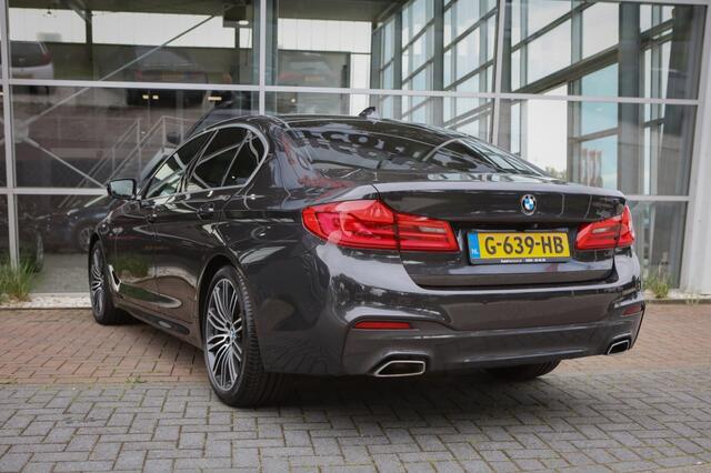 BMW 5-SERIE 520i M-sport | Sfeerverlichting | Schuif/kantel | Memory |