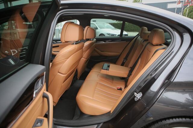BMW 5-SERIE 520i M-sport | Sfeerverlichting | Schuif/kantel | Memory |