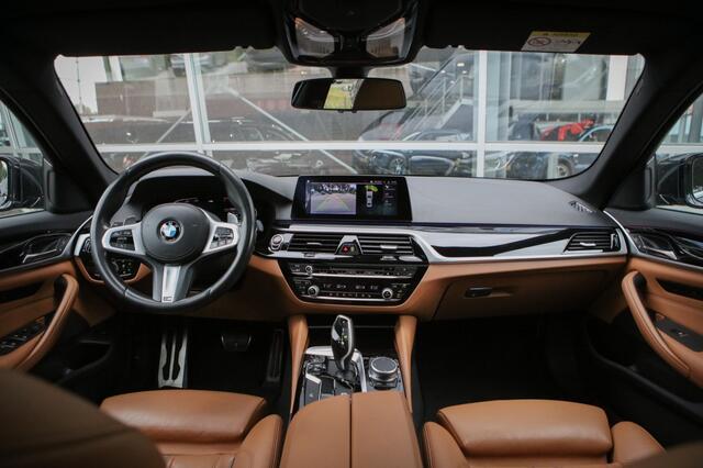 BMW 5-SERIE 520i M-sport | Sfeerverlichting | Schuif/kantel | Memory |