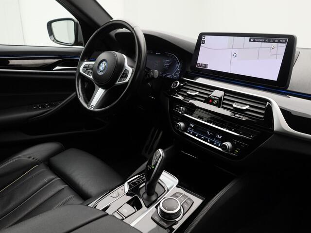 BMW 5-SERIE Touring 520e Executive M-Sport | PANO | CAMERA | STOELVERW. | TREKHAAK