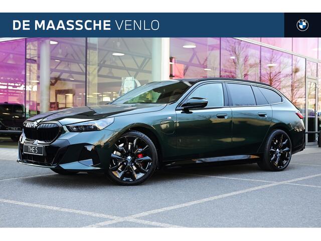 BMW 5-SERIE Touring 530e M Sport Automaat / Trekhaak / Panoramadak / BMW Individual / Adaptieve LED / Stoelventilatie / Parking Assistant / Stoelverwarming / M Sportonderstel