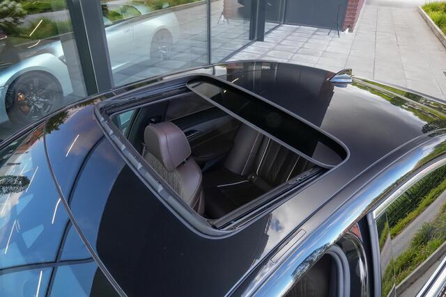 BMW 5-SERIE 540i xDrive 340pk High Executive |M-sportpakket|dealer onderhouden|schuif/kanteldak|Harman&Kardon|HUD|Apple Carplay|luxe lederen bekleding|360 camera|clima control|stoelverwarming|