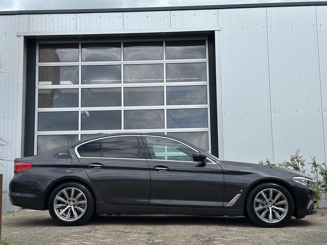 BMW 5-SERIE 530e iPerformance High Executive 297pk | Adaptief demping systeem | Dab | Elektrisch bedienbare achterklep met sensorsturing | LED koplampen | Lichtmetalen velgen 18" | Stuur verwarmd | Zeer complete 5-serie!