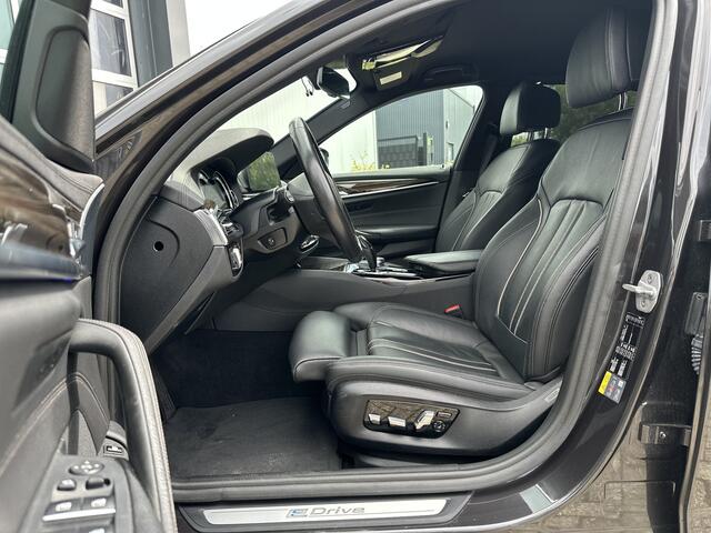 BMW 5-SERIE 530e iPerformance High Executive 297pk | Adaptief demping systeem | Dab | Elektrisch bedienbare achterklep met sensorsturing | LED koplampen | Lichtmetalen velgen 18" | Stuur verwarmd | Zeer complete 5-serie!