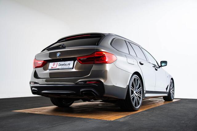 BMW 5-SERIE Touring 540i xDrive High Executive M Sport - Trekhaak - Panoramadak - Soft close - Bowers & Wilkins - Parking/Driving Assistant plus - Stoelventilatie/massage - Verwarmde voor/achterstoelen - Head up -