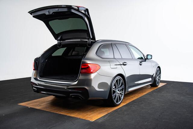 BMW 5-SERIE Touring 540i xDrive High Executive M Sport - Trekhaak - Panoramadak - Soft close - Bowers & Wilkins - Parking/Driving Assistant plus - Stoelventilatie/massage - Verwarmde voor/achterstoelen - Head up -