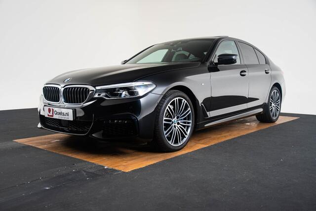 BMW 5-SERIE 530d High Executive M Sport - Schuif/Kanteldak - Comfort Access - Parking/Driving assistant plus - Active Protection - Remote Parking - Comfortstoelen - verwarmde stoelen voor/achter - Head up -