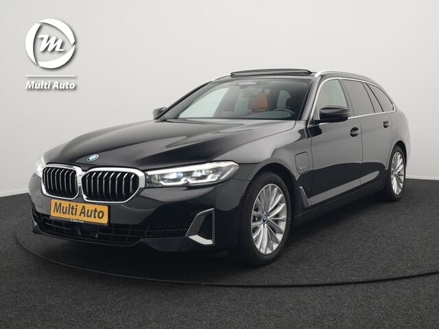 BMW 5-SERIE Touring 530e xDrive Luxury Line Plug In Hybrid 294pk Dealer O.H PHEV | Trekhaak Af Fabriek | Panodak | Camera | Lederen Comfortstoelen Memory & Verwarmd | Harman kardon | Adaptive Cruise | Virtual | Park assist | Blis | Verwarmd Stuur | |
