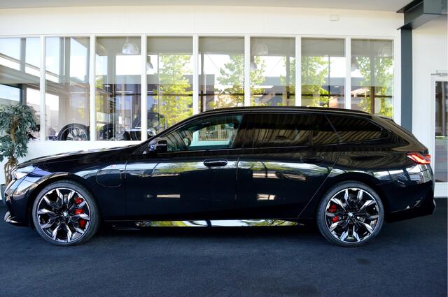 BMW 5-SERIE Touring 550e xDrive Hybride M-Sportedition | G61 Vol !!
