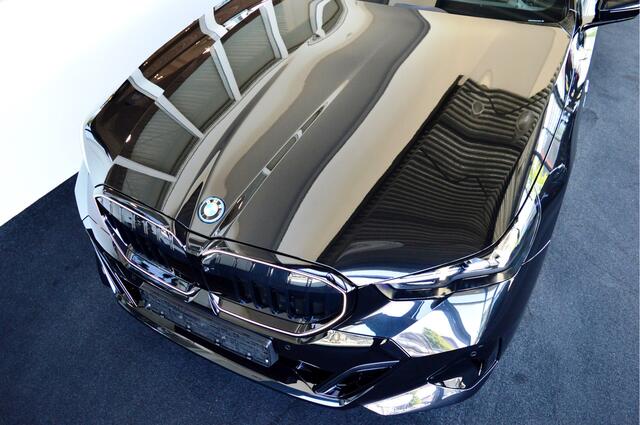 BMW 5-SERIE Touring 550e xDrive Hybride M-Sportedition | G61 Vol !!