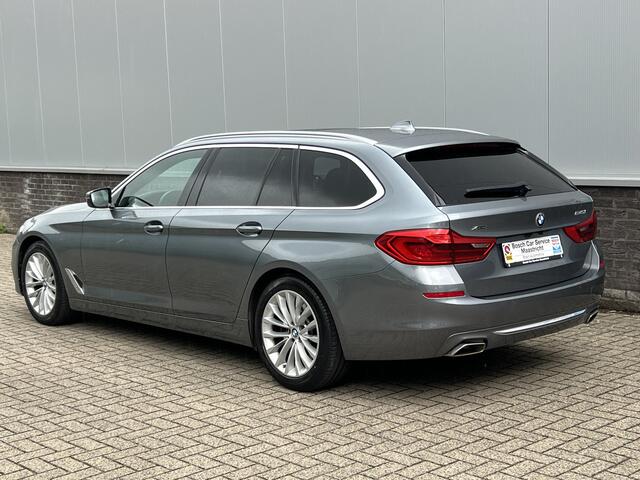 BMW 5-SERIE Touring 540i xDrive | Luxery-line | Panorama | Interesse, Proefrit? Bel of app met: 06-24 28 28 42