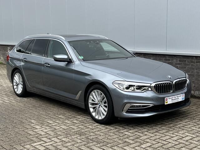 BMW 5-SERIE Touring 540i xDrive | Luxery-line | Panorama | Interesse, Proefrit? Bel of app met: 06-24 28 28 42