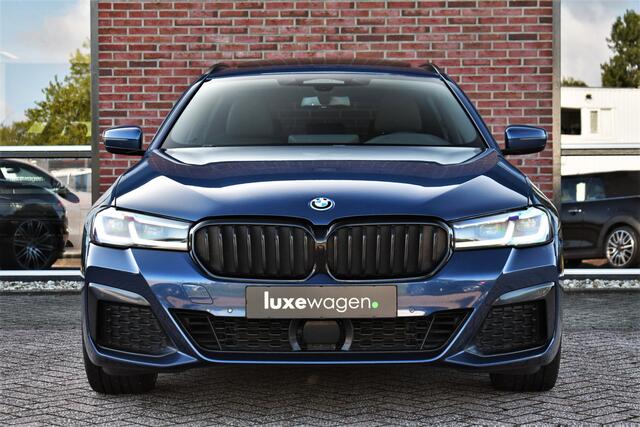 BMW 5-SERIE Touring 530e xDrive M-Sport Pano ACC Comf-seat Trekh 360 H/K 20inch