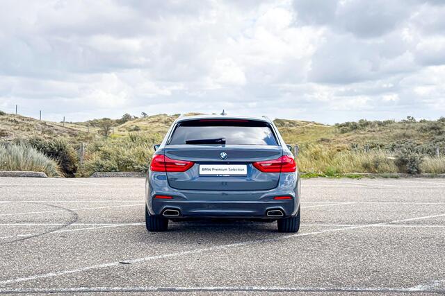 BMW 5-SERIE Touring 530i High Executive | M Sport | Glazen Panoramadak | Stoelventilatie | Harman Kardon | Headup Display |