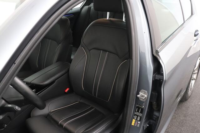BMW 5-SERIE 530e PHEV M-Sport Leder-Sportstoelen Memory 18'LMV Carplay
