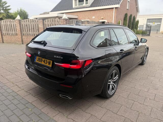 BMW 5-SERIE Touring 530e High Exec. Pano/Adap.Cruise/LED/Leder