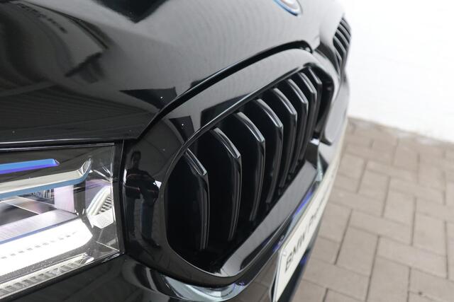 BMW 5-SERIE Touring 530e xDrive M Sportpakket | Driving Assistant | Comfort Access pakket