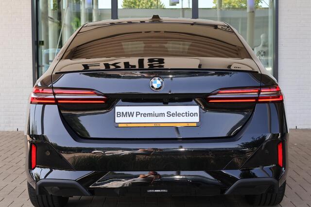 BMW 5-SERIE Sedan 520i | M Sportpakket Pro | Driving Assistant Plus