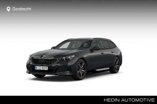BMW 5-SERIE Touring 530e M Sport Edition | 20 Inch | M-Sportpakket Pro | Innovation Pack | Travel Pack | Comfort Pack | Trekhaak