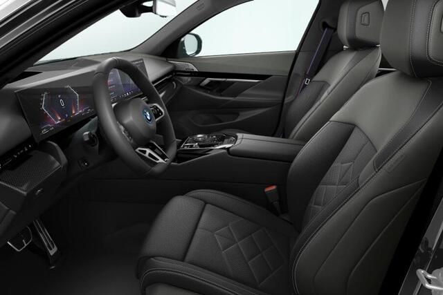 BMW 5-SERIE Touring 530e xDrive Innovation Pack M Sportpakket Pro Aut. - Verwacht: Augustus 2025