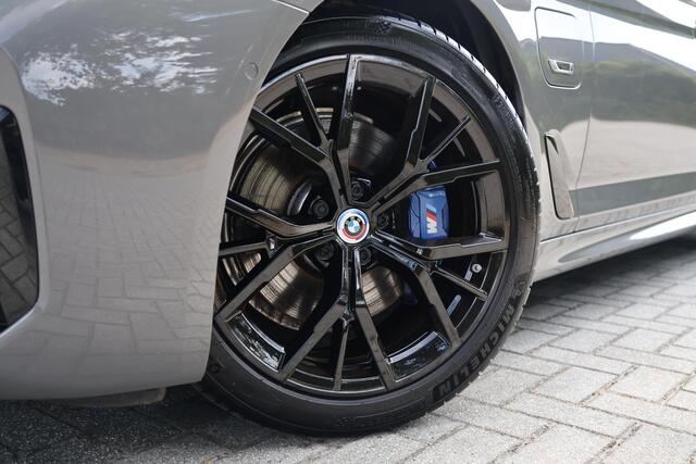 BMW 5-SERIE Touring 530e High Executive M-Sportpakket, Head up display, Panoramadak, Keyless, Driving Assistent Plus, Harman Kardon, Stuurwielverwarming, Parkeerhulpsysteem Plus, BMW Live Cockpit, Innovatiepakket, etc.