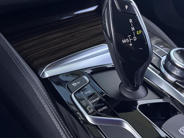 BMW 5-SERIE Touring 520d High Executive Dealer Onderhouden | Lederen Stoelen | Elektrische Stoelen