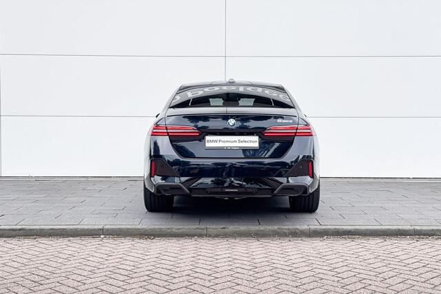 BMW 5-SERIE Sedan 530e M Sport Edition | M Sport Pro | Travel Pack | Comfort Pack