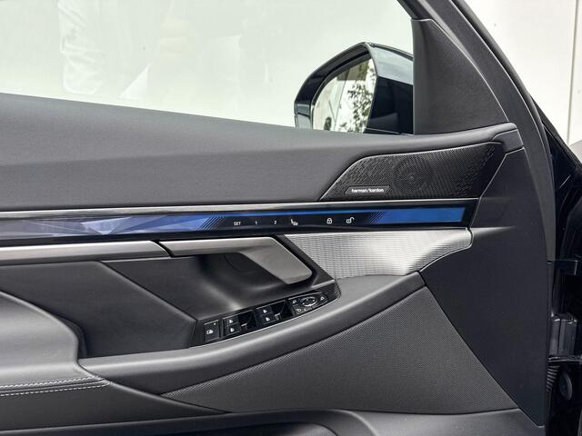 BMW 5-SERIE Sedan 530e M Sport Edition | M Sport Pro | Travel Pack | Comfort Pack