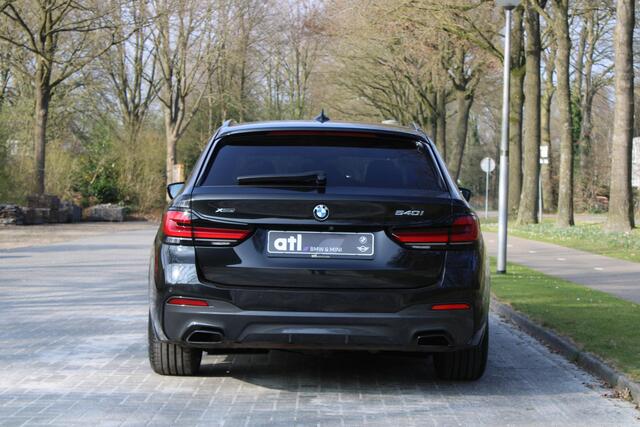 BMW 5-SERIE Touring 540i xDrive Touring M Sportpakket, Panoramadak, M leerstuurwiel, 4-zone, DAB, Grootlicht assistent, BMW Live Cockpit Professional, Adaptieve LED-koplamp, ect.