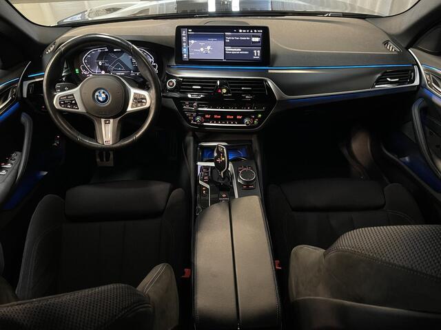 BMW 5-SERIE Touring 530e High Executive M Sport 19"/Stoel + stuurverwarming/Adaptieve cruise/LED/Camera/Apple Carplay & Android Auto/HiFi