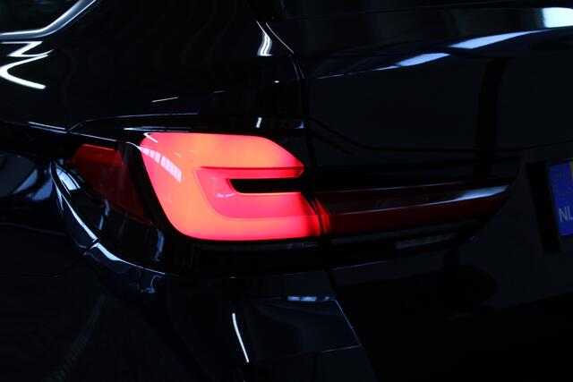 BMW 5-SERIE Touring 520e Business Edition Plus M-sport | Incl. 12 maanden garantie | Cruise control | Climate control | Memory seats | Apple carplay/Android auto | DAB radio |