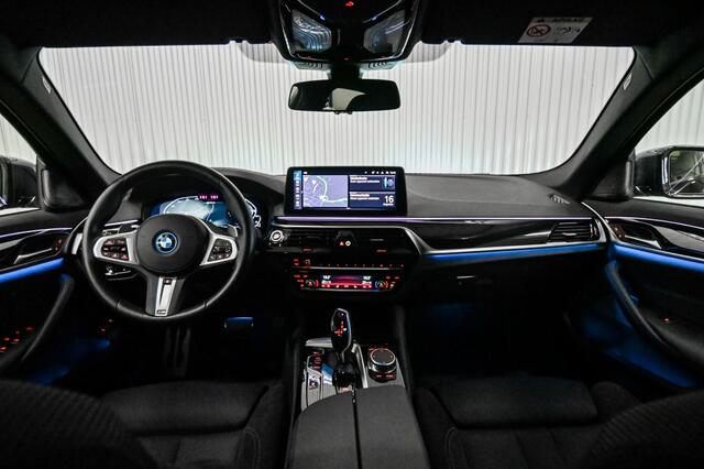 BMW 5-SERIE 530e xDrive M-Sport | HK | ACC | Laser | PHEV