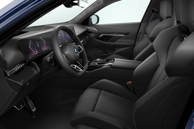 BMW 5-SERIE Touring 550e xDrive | M Sport Pro | Innovation Pack | Travel Pack | Comfort Pack | Trekhaak