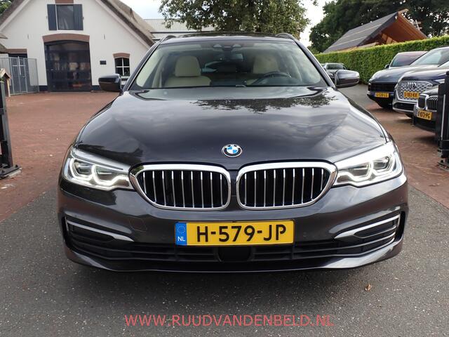 BMW 5-SERIE Touring 530D X-DRIVE PANODAK/ACC/HEADUP/TREKHAAK/COMFORTLEDER