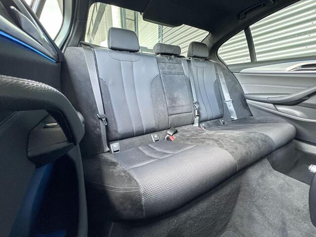 BMW 5-SERIE Sedan 530e xDrive M Sportpakket / Innovation Pack / Trekhaak / Schuif-/kanteldak / Soft-Close