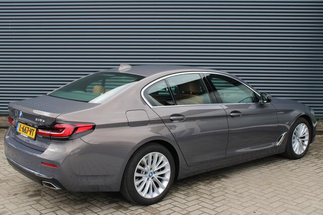 BMW 5-SERIE 545e xDrive Lurxury Adaptive-Cruise Laser Comfortzetels-Leder Head-Up Harman-Kardon Elektr.-Trekaak