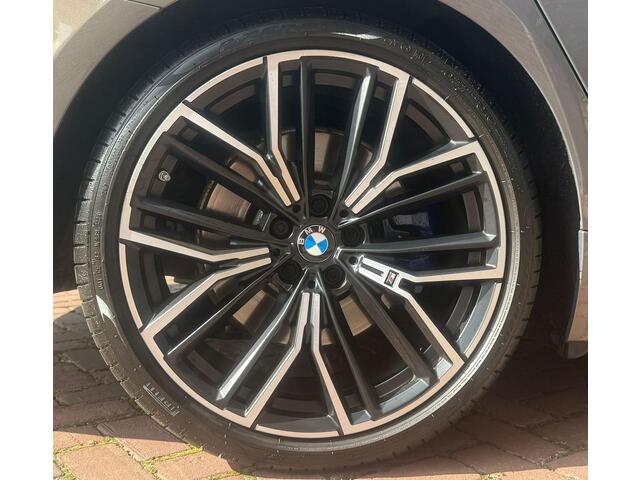 BMW 5-SERIE Touring 540d xDrive High Executive