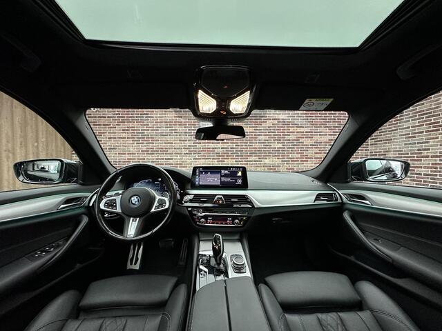 BMW 5-SERIE Touring 520e High Executive M-sport| Dak| Head-up| LaserLight| Garantie tot 7-26|