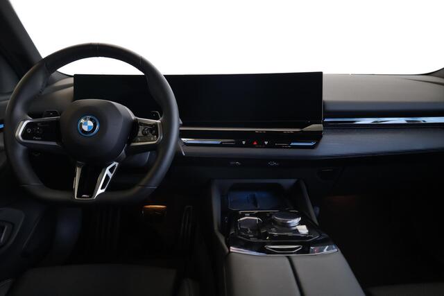 BMW 5-SERIE Touring 530e M Sportpakket | Driving Assistant Plus | Travel Pack | Elektr. Trekhaak