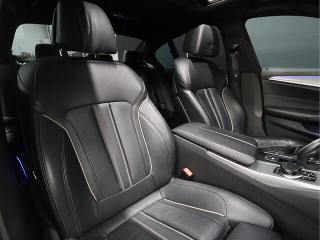 BMW 5-SERIE 520i High Executive [SCHUIFKANTELDAK, MEMORY SEATS, HUD, PDC V+A, CRUISE CONTROL, APPLE CARPLAY, STOELVERWARMING, AUTOMATISCHE AIRCO, NAVIGATIE, NIEUWSTAAT]