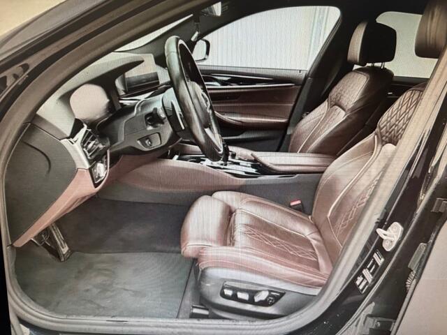 BMW 5-SERIE 530i M-Sport,Sport/comf Zetels,Harman Kardon,Memory,Driving Assistant,Trekhk Elekt